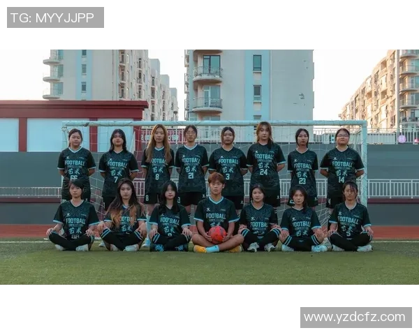 郑州女足球星崭露头角助力中国女足崛起展现青春风采 郑州女足球星崭露头角助力中国女足崛起展现青春风采